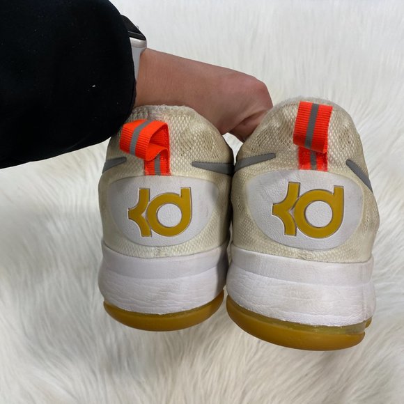 NIKE Zoom KD 9 'Summer Pack' White Athletic Shoe - Picture 5 of 7